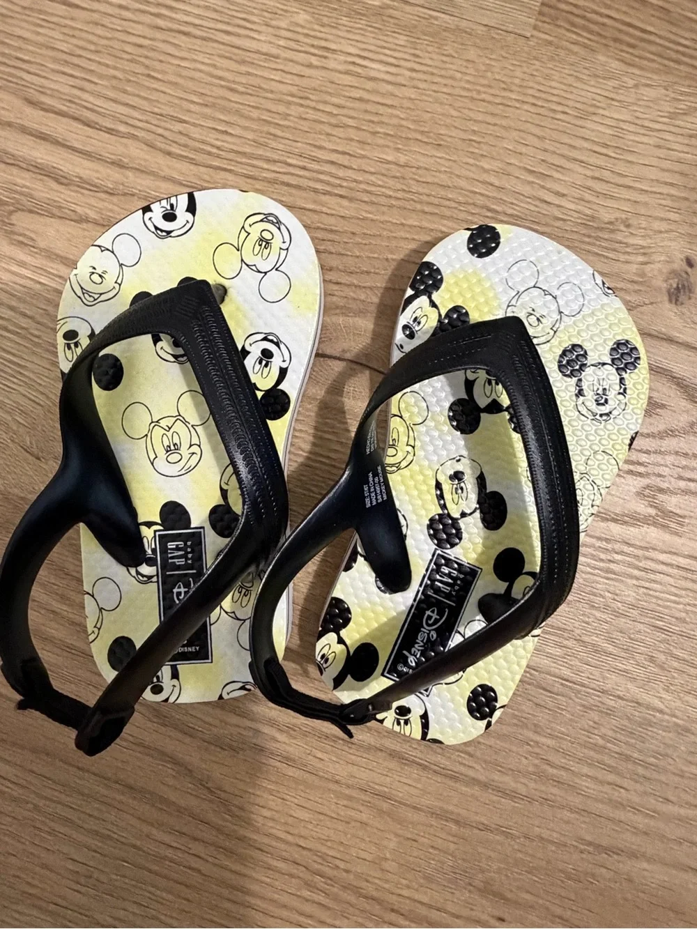 GAP Disney Kids' Yellow Mickey Mouse Flip Flop Sandals 5C/6C